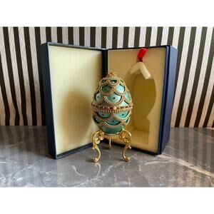 Kingspoint Designs Item #30513 Decorative Egg Trinket Music Box